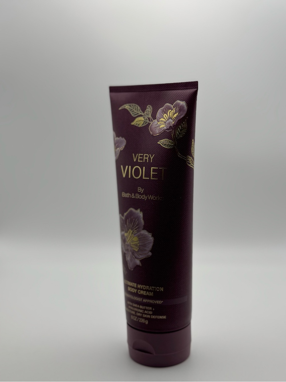 Bath & Body Works Very Violet Hydrating Body Cream - Deep Plum